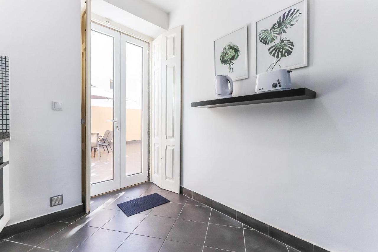 Vita Portucale ! Concept Apartment Campo Ourique Лиссабон Экстерьер фото